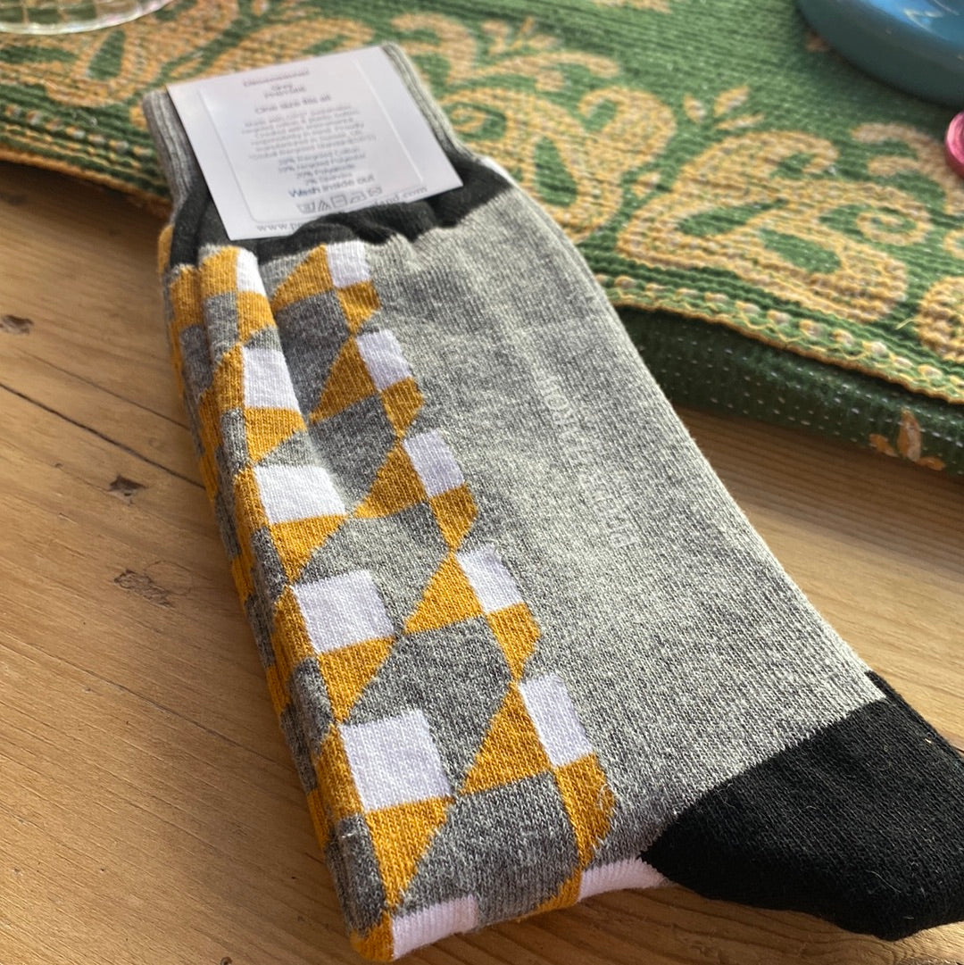 Men’s Recycled Cotton Socks Grey Dimensional