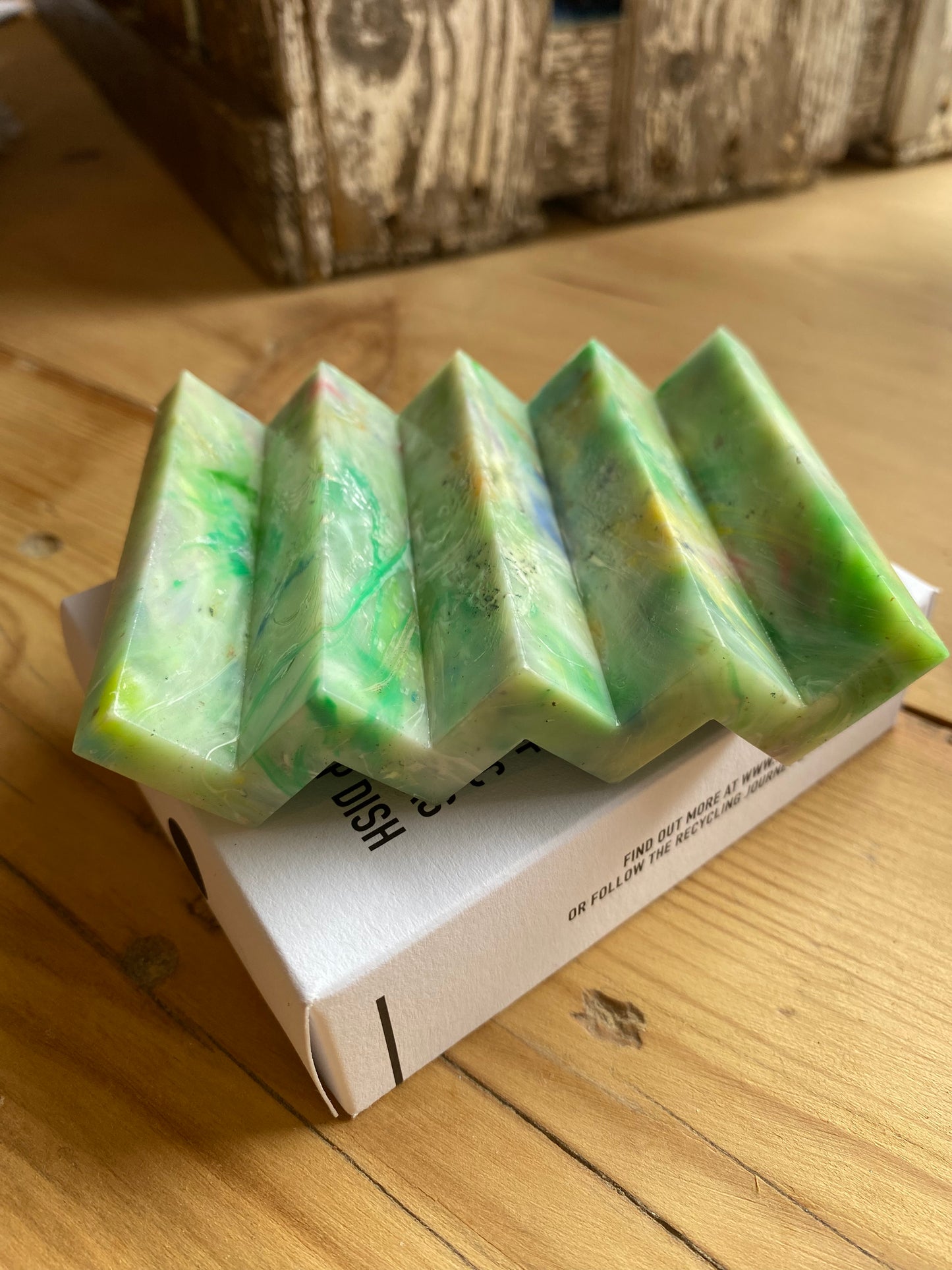 Recycled Plastic Zig Zag Soap Dish - Green