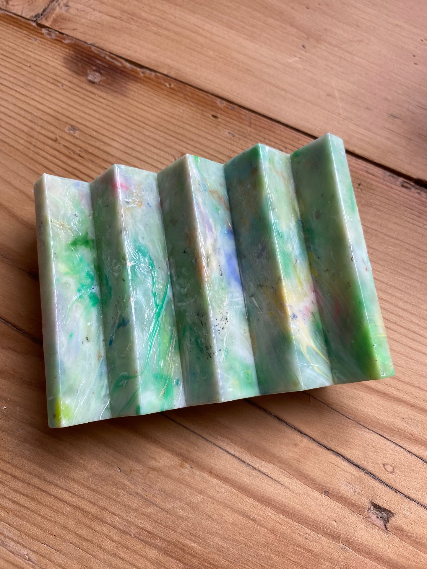 Recycled Plastic Zig Zag Soap Dish - Green